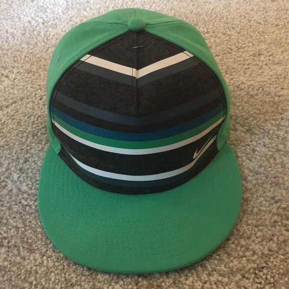 nike golf snapback